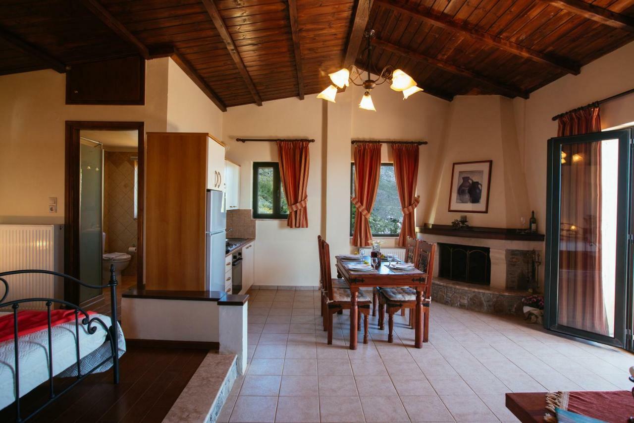 Aetovigla Guesthouse Krousonas  Eksteriør billede